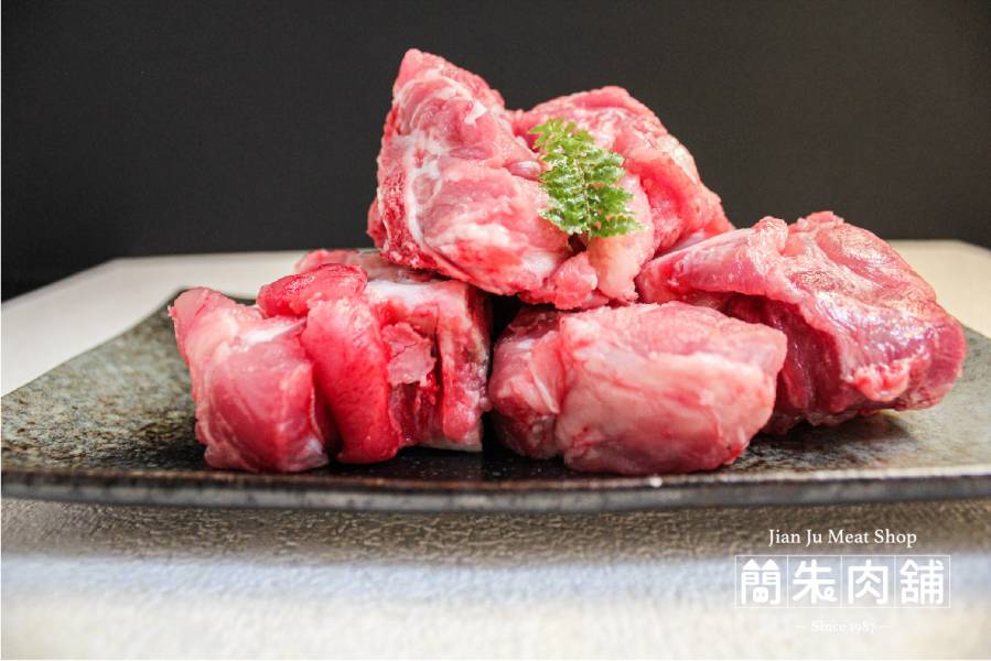 台灣豬梅花排骨 梅花豬排骨
梅花肉排
梅花豬肉
梅花豬骨
烤梅花排骨
紅燒梅花排骨
酥炸梅花排骨
美食梅花排骨
台灣梅花豬
簡朱肉舖梅花排骨