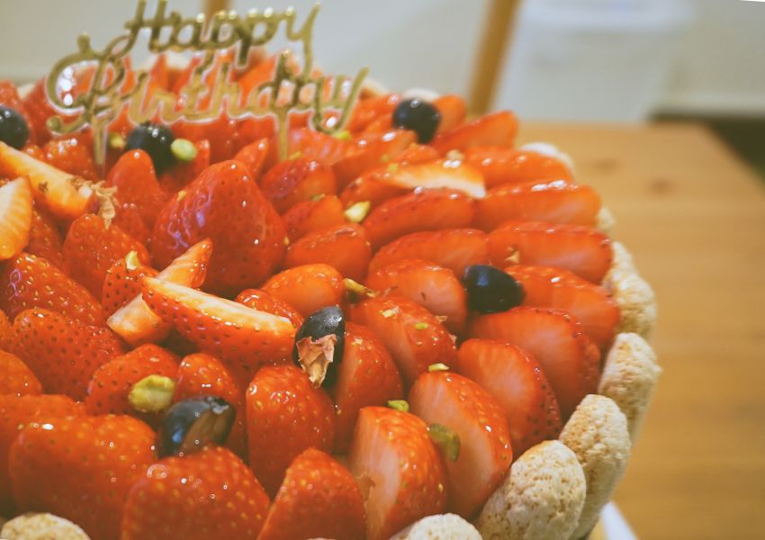 草莓夏洛特蛋糕 草莓蛋糕,鮮奶油蛋糕,新竹甜點店,新竹甜點工作室, 甜點工作室,生日蛋糕,慶生蛋糕,夏洛特蛋糕