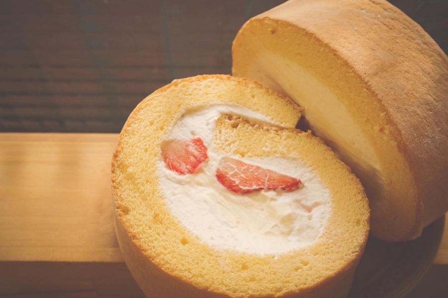 草莓蛋糕捲(明治北海道鮮奶油) 蛋糕捲,歐牧純生,生乳捲,法朋,北海道鮮奶油