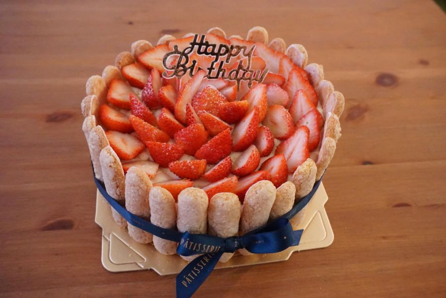 草莓夏洛特蛋糕 草莓蛋糕,鮮奶油蛋糕,新竹甜點店,新竹甜點工作室, 甜點工作室,生日蛋糕,慶生蛋糕,夏洛特蛋糕