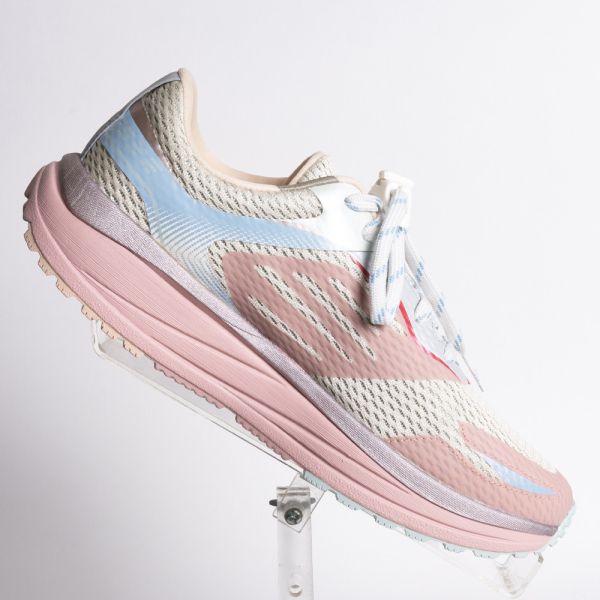 白沙屯媽祖 x 蹦蹦極地鞋 + 勇字推手鞋墊 + 反光扣 - 暖暖粉 USTINI我挺你健康鞋,蹦蹦極地鞋,蹦蹦鞋,跑鞋,白沙屯媽祖,繞境鞋,進香鞋,排靜電鞋,接地氣鞋,久走久站鞋,足底筋膜炎鞋,拇指外翻鞋,健康鞋,好穿的鞋,好走的鞋,太極鞋,極地鞋