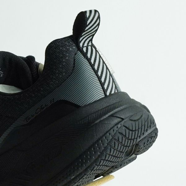 白沙屯媽祖 x 豹豹極地鞋 + 米其林排靜電襪 + 鞋帶 - 黑豹 USTINI我挺你健康鞋,豹豹極地鞋,豹豹鞋,馬拉松跑鞋,白沙屯媽祖,繞境鞋,進香鞋,排靜電鞋,接地氣鞋,久走久站鞋,足底筋膜炎鞋,拇指外翻鞋,健康鞋,好穿的鞋,好走的鞋,太極鞋,極地鞋