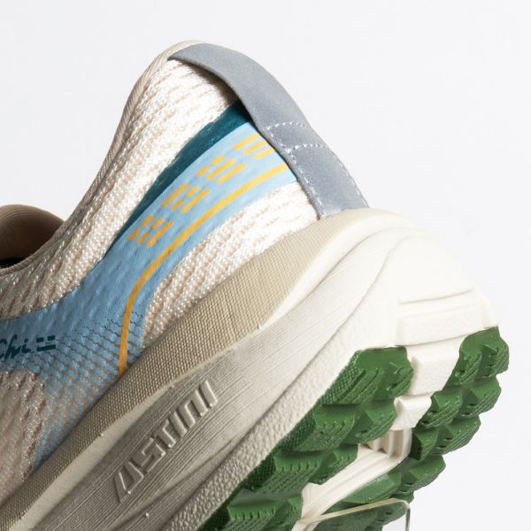 白沙屯媽祖 x 蹦蹦極地鞋 + 勇字推手鞋墊 + 反光扣 - 琉璃黃 USTINI我挺你健康鞋,蹦蹦極地鞋,蹦蹦鞋,跑鞋,白沙屯媽祖,繞境鞋,進香鞋,排靜電鞋,接地氣鞋,久走久站鞋,足底筋膜炎鞋,拇指外翻鞋,健康鞋,好穿的鞋,好走的鞋,太極鞋,極地鞋