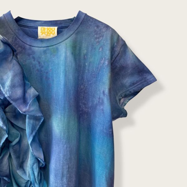 no.150 #雲朵花立裁手繪短版上衣 短版上衣, 雲朵造型T-shirt, 台灣設計, 手作衣服, 重磅純棉T恤, 百搭短袖, 高腰褲搭配, 手繪服飾, 春夏上衣推薦