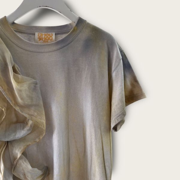 no.157 #雲朵花立裁手繪短版上衣 短版上衣, 雲朵造型T-shirt, 台灣設計, 手作衣服, 重磅純棉T恤, 百搭短袖, 高腰褲搭配, 手繪服飾, 春夏上衣推薦