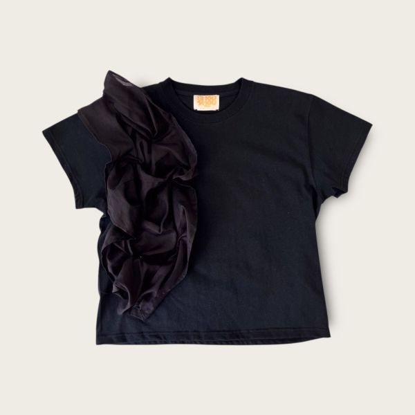 no.105 #雲朵花立裁造型短版上衣 短版上衣, 雲朵造型T-shirt, 台灣設計, 手作衣服, 重磅純棉T恤, 百搭短袖, 高腰褲搭配, 手繪服飾, 春夏上衣推薦