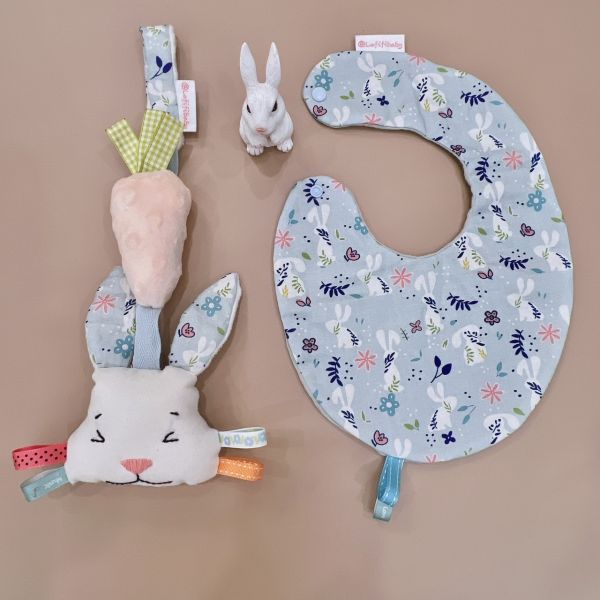 Bunny playground Baby Full-Month Shower Gift Box Baby Bib Baby Rattle Handbell Baby Full-Month Shower Gift Box