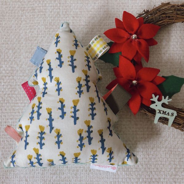 【彌月禮盒】玫瑰聖誕節 玫瑰絨,寶寶毯,豆豆毯,圍兜,安撫巾,固齒器,樂霏菲手作嬰幼兒精品,lafifibaby,圍兜