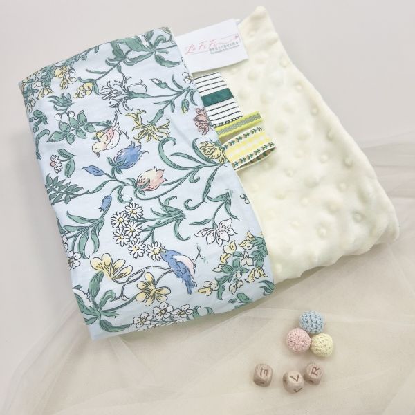 Bluesy Floral Baby Full-Month Shower Gift Box Baby Bib,  Babies’ hairband Set