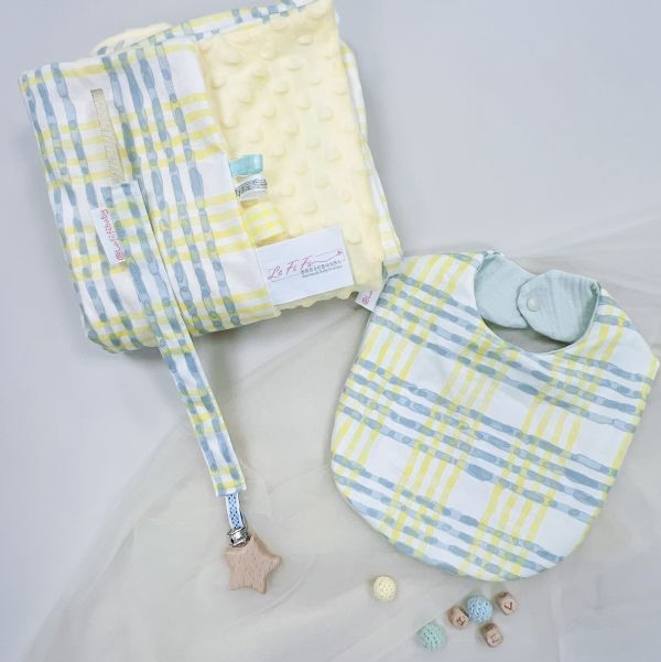 Yellow line plaid Baby Full-Month Shower Gift Box Baby Bib,  Pacifier chain Set,baby gift,Baby Full-Month Shower Gift Box