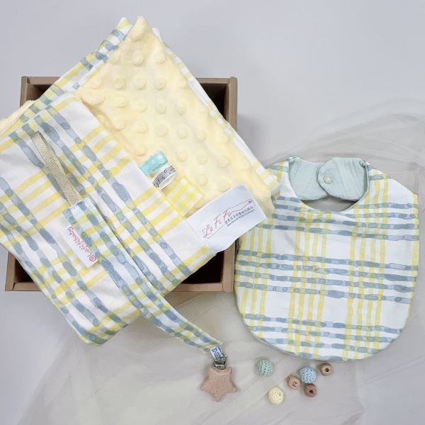 Yellow line plaid Baby Full-Month Shower Gift Box Baby Bib,  Pacifier chain Set,baby gift,Baby Full-Month Shower Gift Box