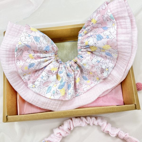 Butterfly Baby Full-Month Shower Gift Box Baby Bib,  Babies’ hairband Set