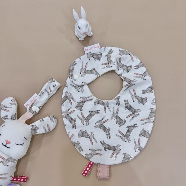 Bunny playground Baby Full-Month Shower Gift Box Baby Bib Baby Rattle Handbell Baby Full-Month Shower Gift Box