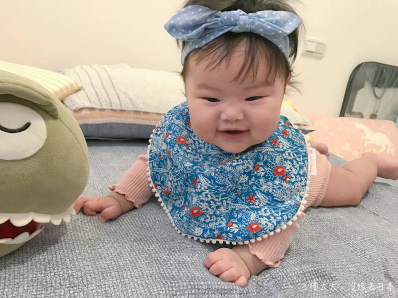 三橫太太推薦【藍色花園系列】造型圍兜 彌月禮盒,樂霏菲手作嬰幼兒精品,lafifibaby,圍兜