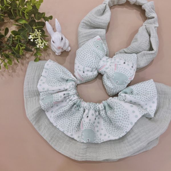 Cute Sheep Baby Full-Month Shower Gift Box Baby Bib,  Babies’ hairband Set