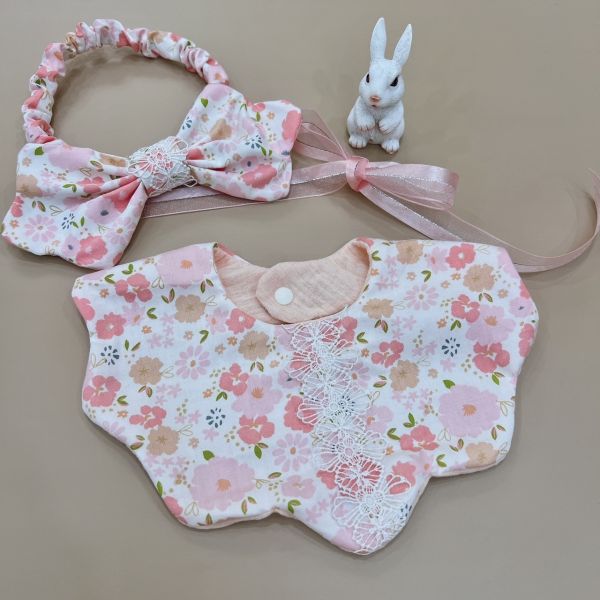 Floral Baby Full-Month Shower Gift Box Baby Bib,  Babies’ hairband Set