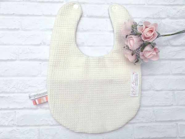 【造型圍兜】跳舞碎花系列 彌月禮盒,樂霏菲手作嬰幼兒精品,lafifibaby,圍兜