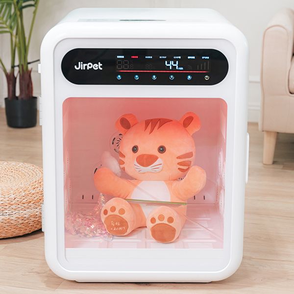 給毛孩ㄧ個溫暖的秋冬護理，Jirpet 「中型」商用頂級 真正全乾型 寵物理療烘毛室，讓毛孩享受一場全方位的護理之旅，從此更加健康美麗！ 寵物烘乾機
毛髮乾燥機
寵物護理用品
毛髮護理工具
狗狗吹風機
貓咪毛髮護理
速乾寵物毛巾
溫風寵物吹風機
靜音寵物烘毛機
持久高功率烘毛機