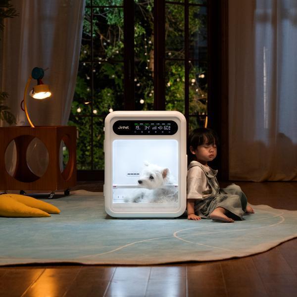 《超早鳥優惠價 | 只有６０台》【Jirpet 中型巔峰旗艦 掃風快乾烘毛室】 搭載全新動態掃風設計，讓氣流持續移動、均勻翻動毛髮，透過更高效的掃風快乾體驗，讓毛孩在更短時間內完成吹乾，為追求效率與旗艦性能的使用需求，帶來更進階的全方位毛髮護理體驗！ 寵物烘乾機
毛髮乾燥機
寵物護理用品
毛髮護理工具
狗狗吹風機
貓咪毛髮護理
速乾寵物毛巾
溫風寵物吹風機
靜音寵物烘毛機
持久高功率烘毛機