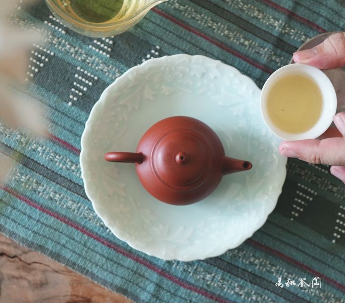 早期一廠內釉外朱八角杯 茶具,茶文化,茶藝,茶道,茶日子,生活,美學,茶,易錕茶堂,易錕,道具,好茶,瀝水,京都,古,古代,茶席