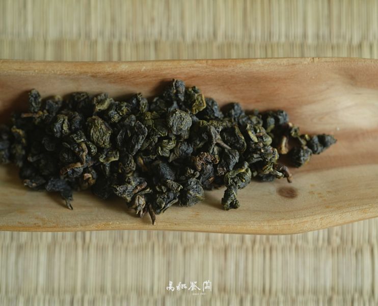 夜語烏龍 茶葉,烏龍茶,茶園,茶,易錕茶堂,花香,夜來香,炭焙,柔,高山,自然農法,有機
