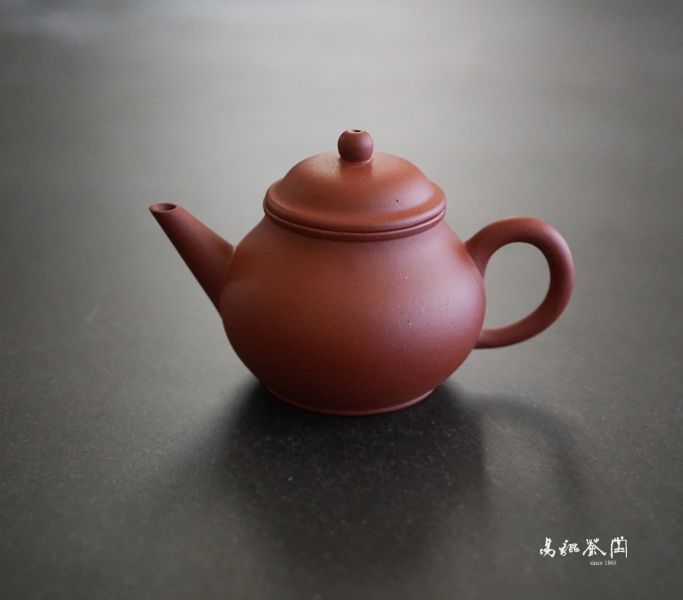 早期一廠內釉外朱八角杯 茶具,茶文化,茶藝,茶道,茶日子,生活,美學,茶,易錕茶堂,易錕,道具,好茶,瀝水,京都,古,古代,茶席