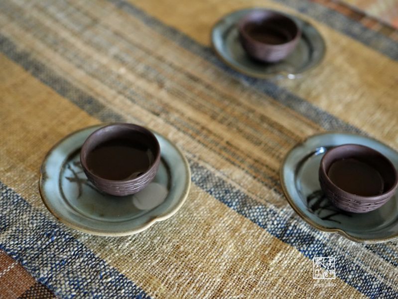 藤編藍紫砂小品老杯(約40年) 茶具,茶文化,茶藝,茶道,茶日子,生活,美學,茶,易錕茶堂,易錕,道具,好茶,瀝水,京都,古,古代,茶席