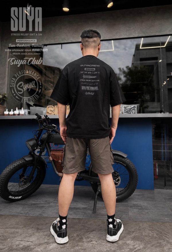 SUYA ATTITUDE DECLARATION TEE 