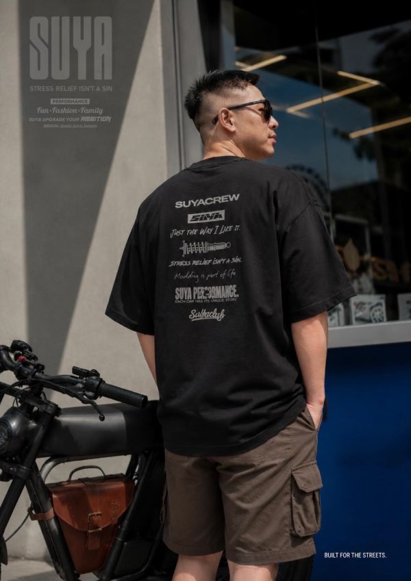 SUYA ATTITUDE DECLARATION TEE 