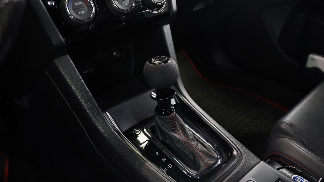 SUYA Shift Knobs and CVT Shift Lever (Leather) 