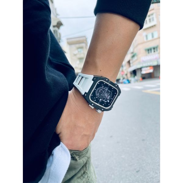 Apple Watch RSC-Carbon 44mm、45mm 黑色碳纖維銀框手錶殼(白色錶冠雙環+白色橡膠錶帶) Apple Watch手錶殼,Apple Watch不鏽鋼殼,Apple Watch保護殼,Apple Watch鋁合金殼,Apple Watch碳纖維殼,Apple Watch錶帶