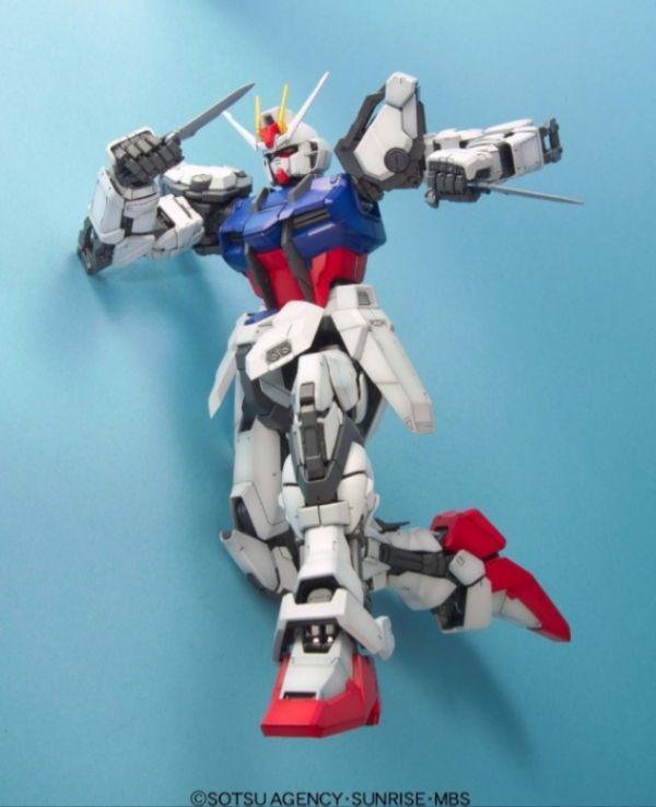 PG 1/60 RX78-2 GUNDAM/B5064228 鋼彈,SD,HG,RG,MG,PG,華泰玩具,1/60 (S)GAT-X105,攻擊鋼彈,B5063054,萬代,鋼彈模型,BANDAI