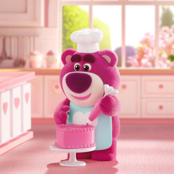 草莓熊 奇妙的約會 熊抱哥 Lotso 迪士尼 Disney 皮克斯 POPMART 泡泡瑪特 Disney 迪士尼,草莓熊 奇妙的約會 熊抱哥 Lotso 迪士尼 Disney 玩具總動員,POPMART 泡泡 瑪特,上班好朋友,盲盒專賣