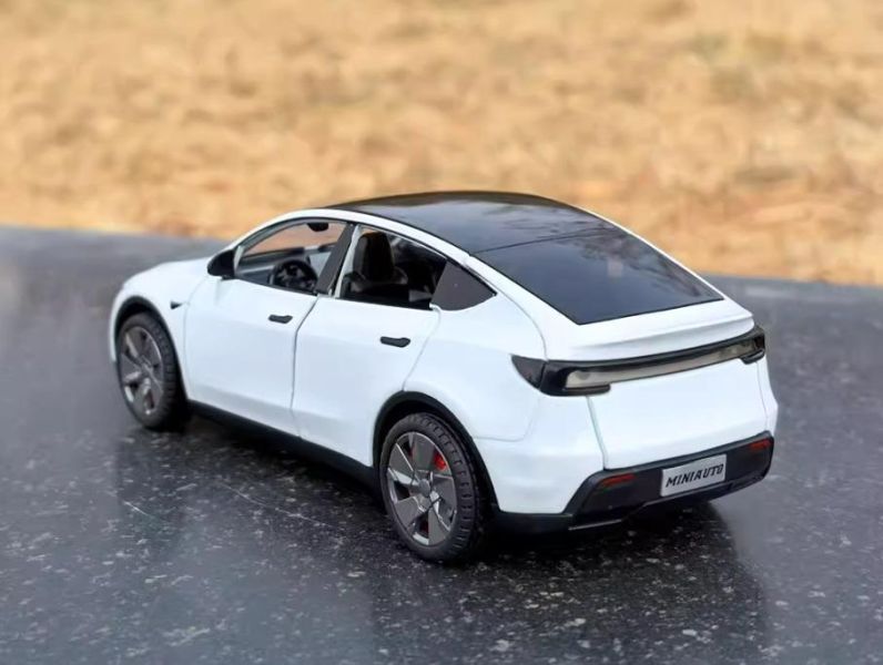 1:32 特斯拉 煥新Y 合金車 1/32 