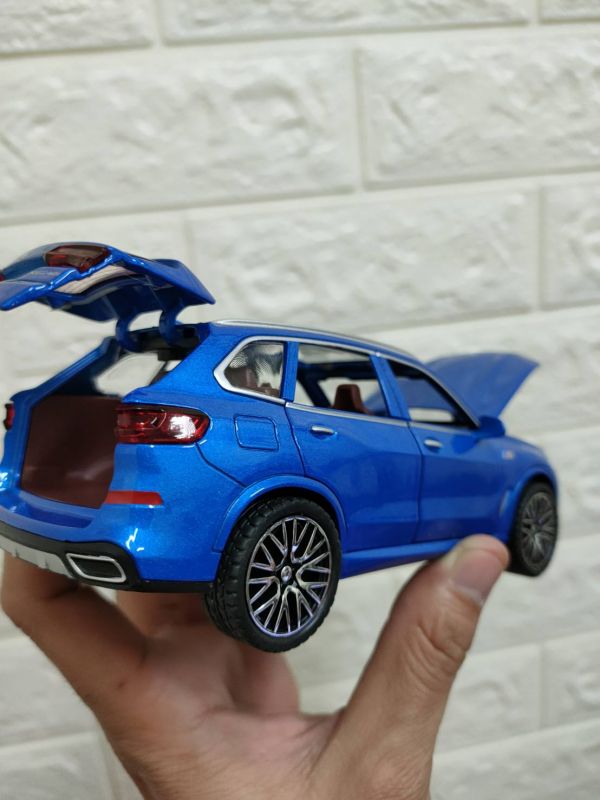 1:32 高仿真 BMW X5 