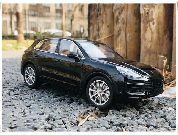 1/24 保時捷 cayenne 卡宴 合金車 