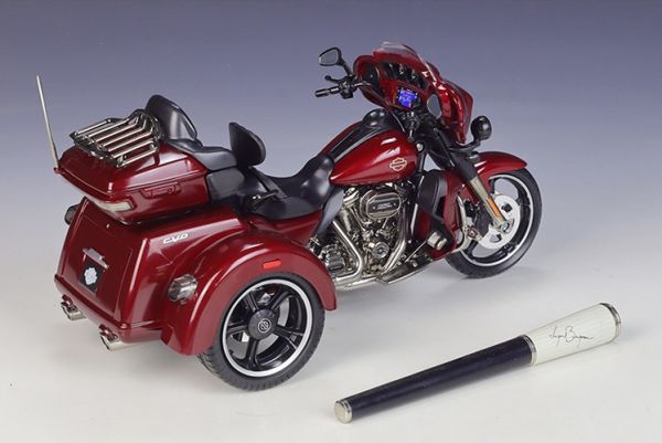 1:12 1/12 正版 哈雷 2021 CVO Tri Glide 三輪 Maisto 重機 重機模型 