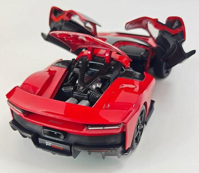 1/24 法拉利 F80 比美高 1:24 合金車 