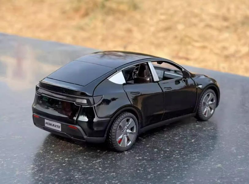 1:32 特斯拉 煥新Y 合金車 1/32 