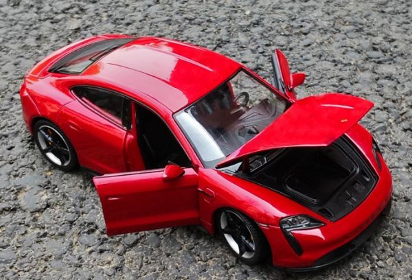 1/24 Welly 威利 保時捷 Taycan Turbo S 