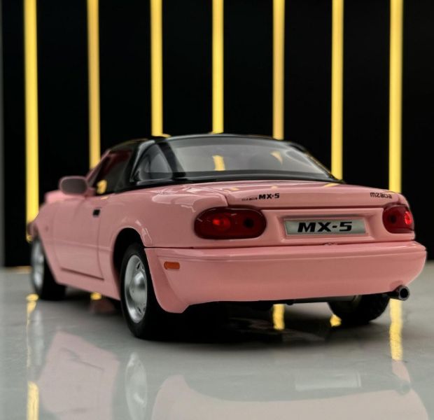 1:24 MAZDA MX5 仿真合金車 