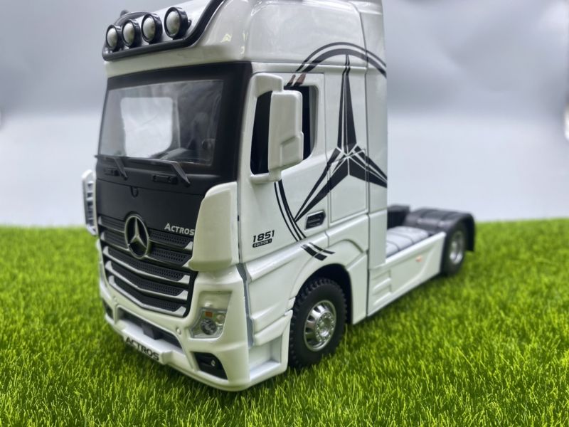 1/24 賓士 卡車車頭 合金模型 