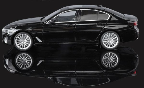 1/18 BMW 530i G30 5系列 520I 1:18 