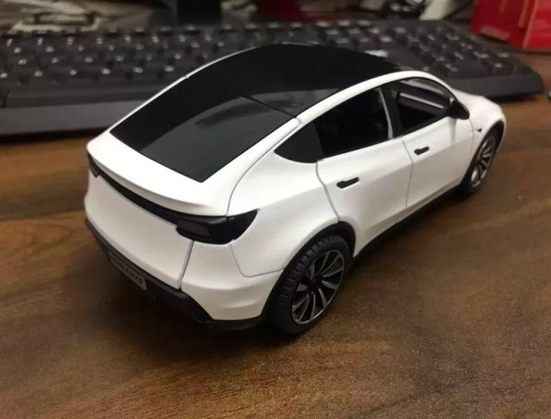 1:24 特斯拉 煥新Y 新Y合金車 1/24 