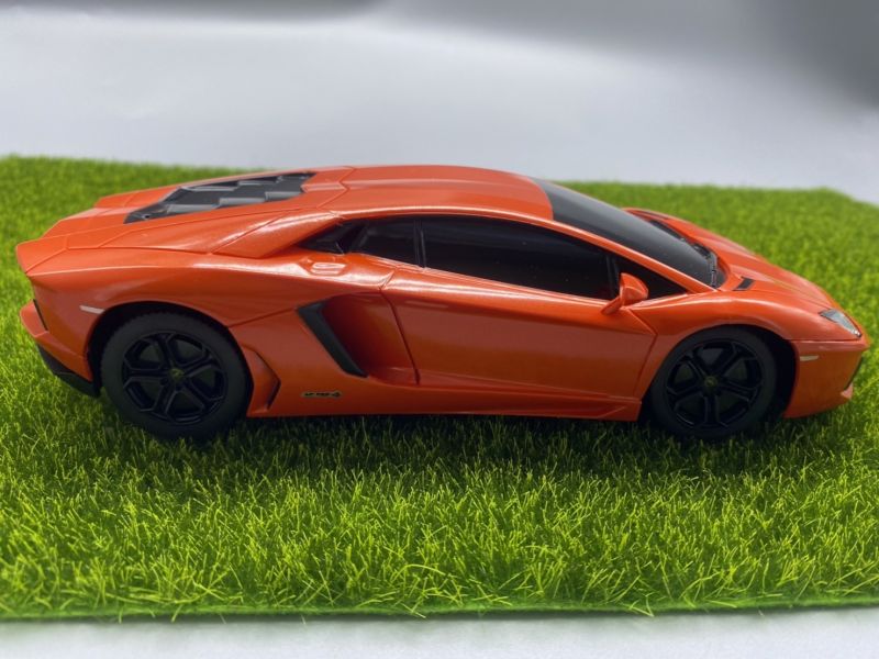 藍寶堅尼 大牛 LP700-4  1/24 遙控車 