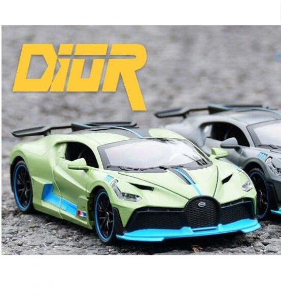 1:32 布加迪 DIVO 1/32 合金車 