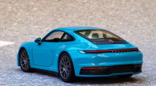 welly 1:24  911 Carrera 4S 卡雷拉 wl24001 