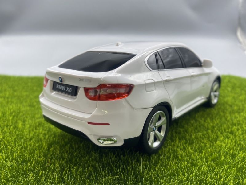 BMW X6 1/24 授權 遙控車 