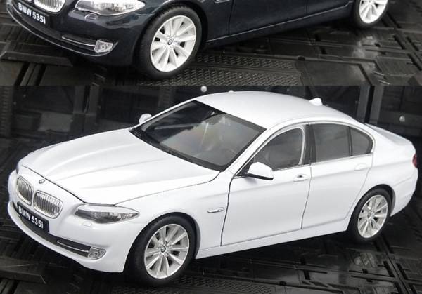 BMW 535i 大5 1/24 合金車 