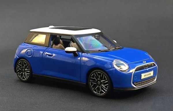 1:24  MINI Cooper SE 迷你 1/24 合金車 